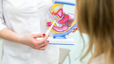 Thermacare_Was-hilft-gegen-Unterleibsschmerzen_370x208